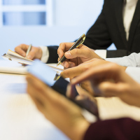 Personas de negocios trabajando